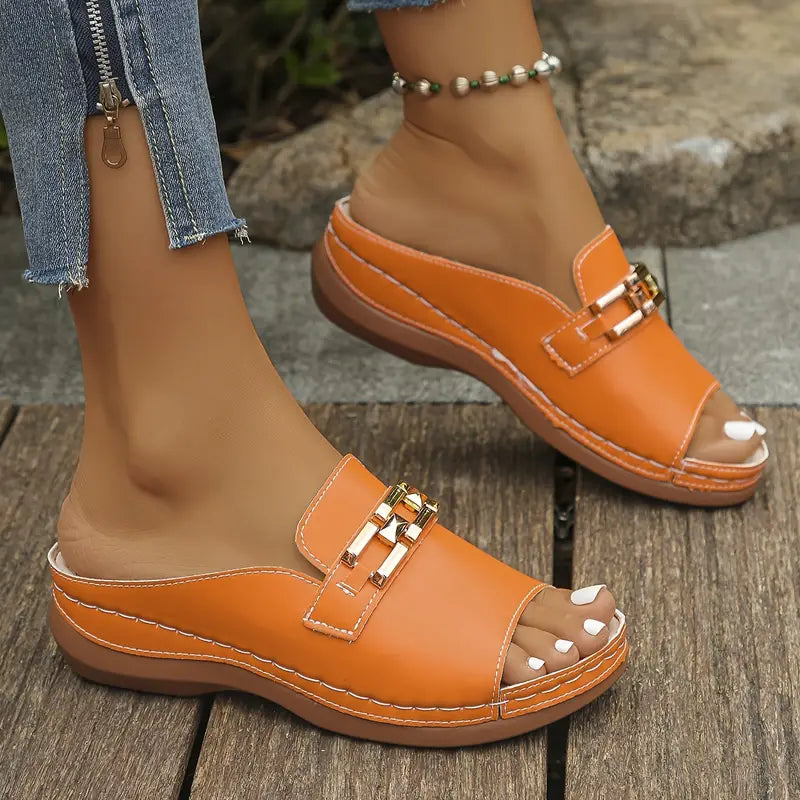 LATROBE™ STYLISH CHAIN DECOR WEDGE HEELED SANDALS