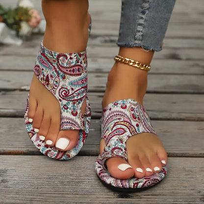 SOPHIA™ WOMEN'S VIBRANT FLAT FLORAL SANDALS